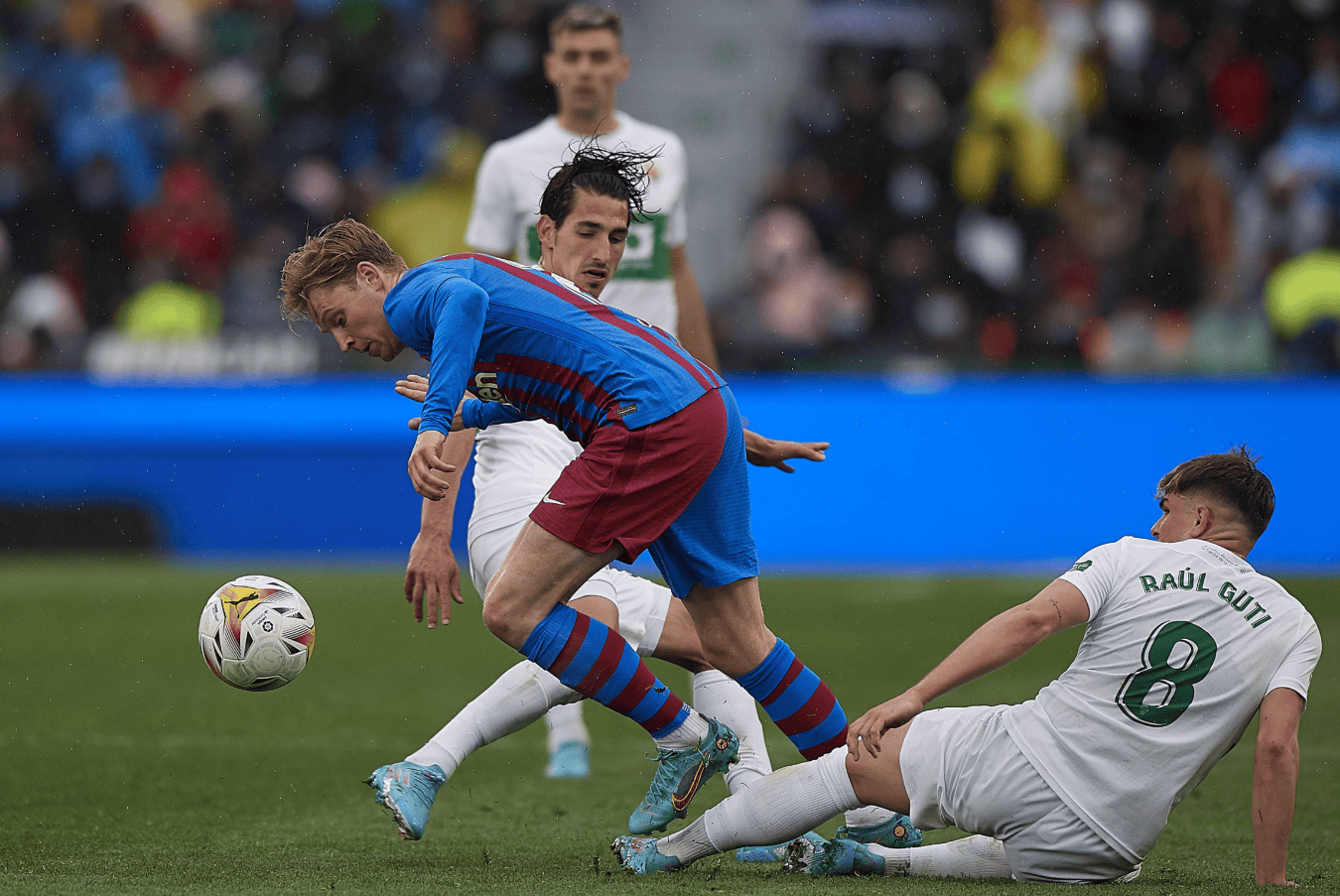 冲刺阶段突围战来临，巴塞罗那围绕德甲临场应变，更衣室稳定，赛季目标并未改变的简单介绍